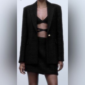 TEXTURED POCKET BLAZER